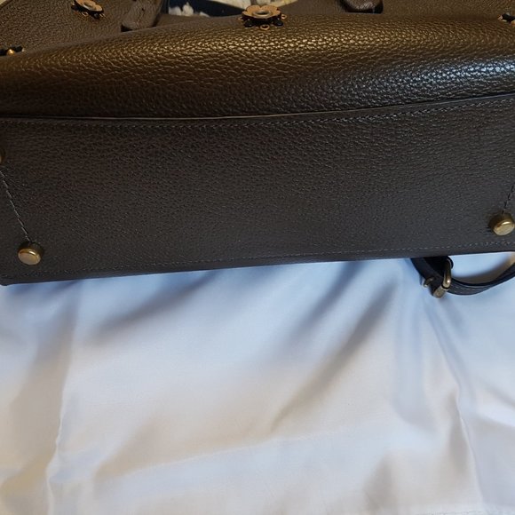 COACH CHARLIE CARRYALL 28 SCATTERED RIVETS FLORAL LEATHER MOSS BRASS - Picture 6 of 12